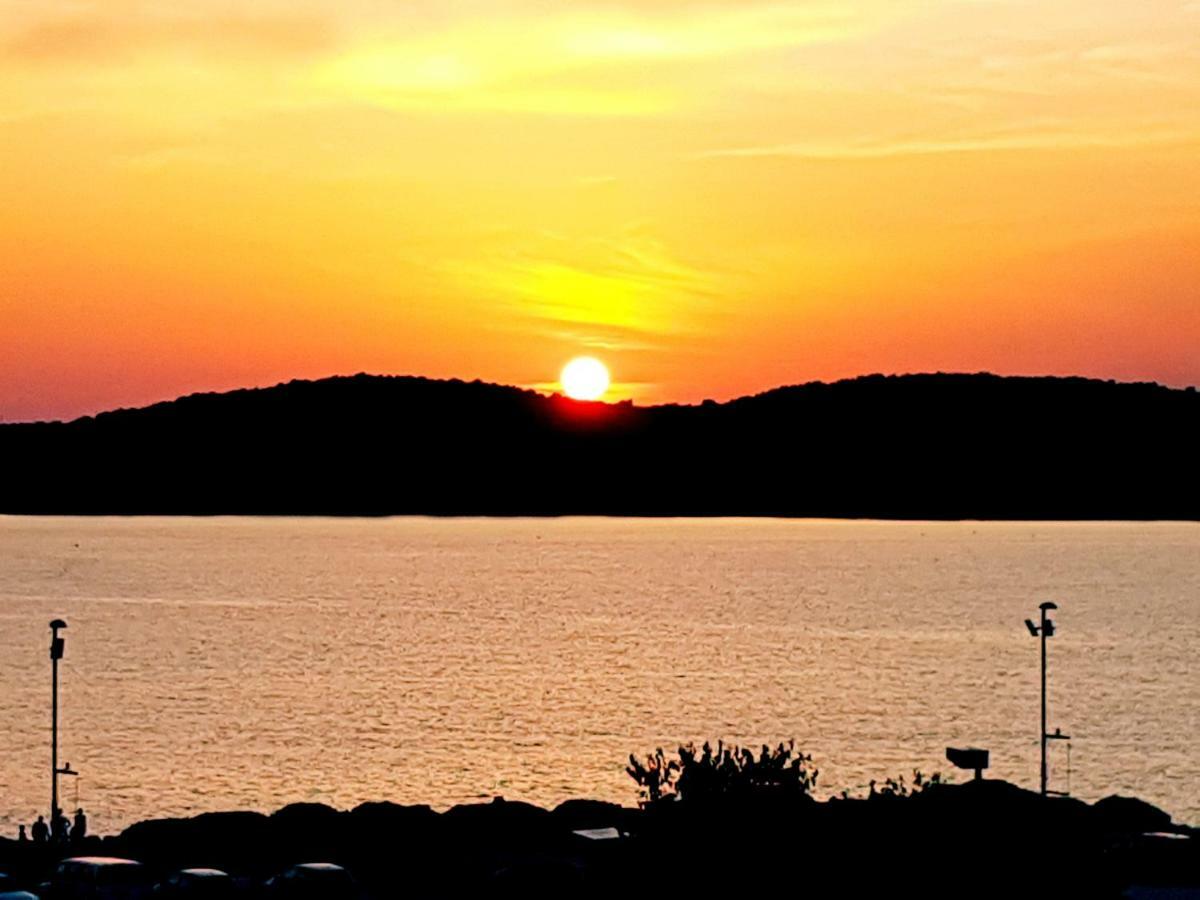Apartamento App Obrovac In The Centre - With Amazing Sea View! Pula Exterior foto
